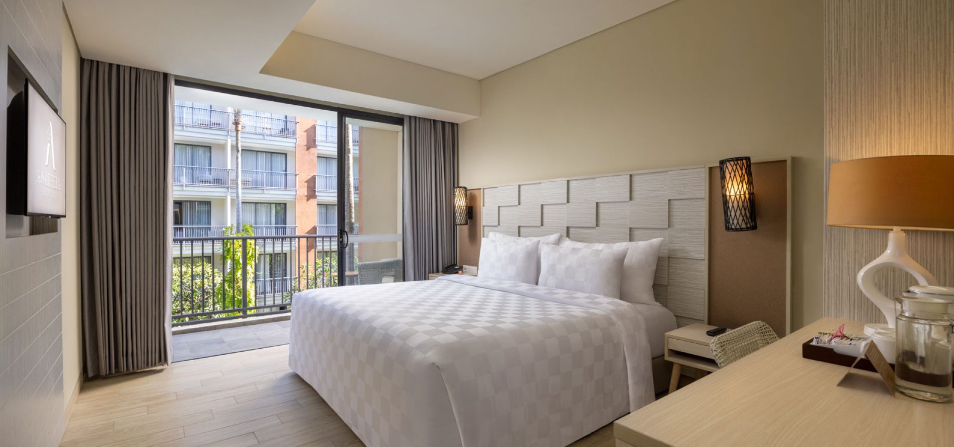 deluxe-pool-view-lk1