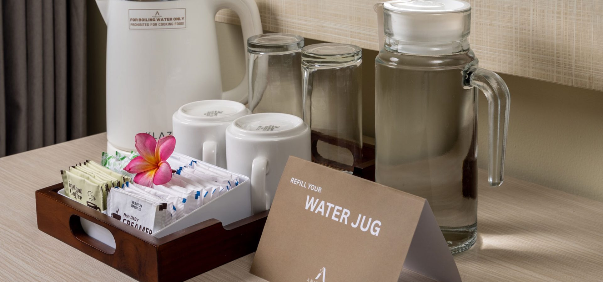 premiere-pool-view-lk3